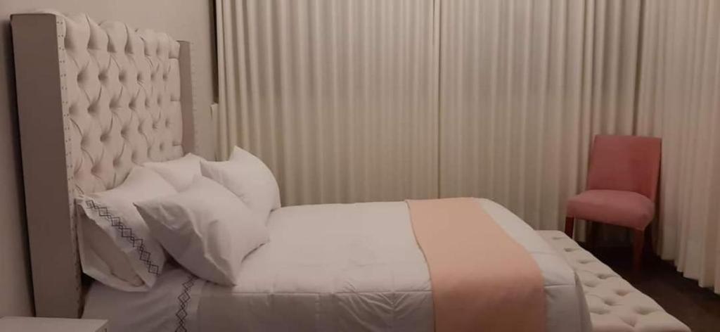 Hotel Casablanca โอยานไตตามโบ ภายนอก รูปภาพ