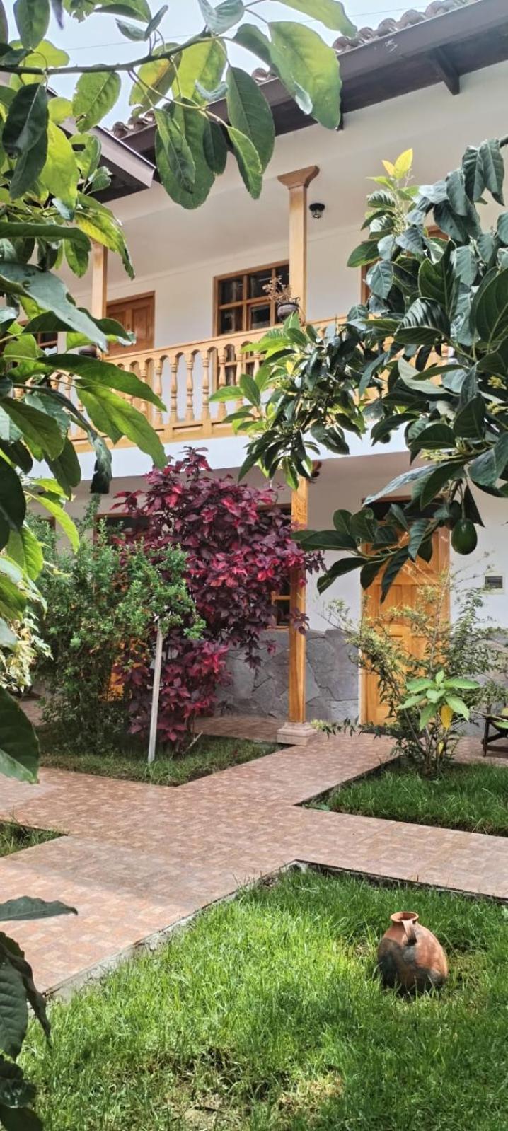 Hotel Casablanca โอยานไตตามโบ ภายนอก รูปภาพ